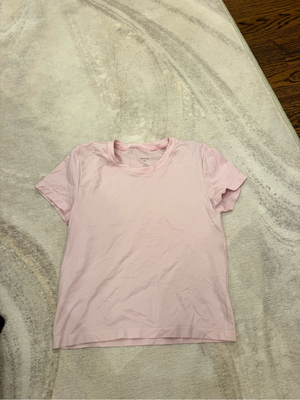 Aritzia seamless Light Pink Short Sleeve t shirt